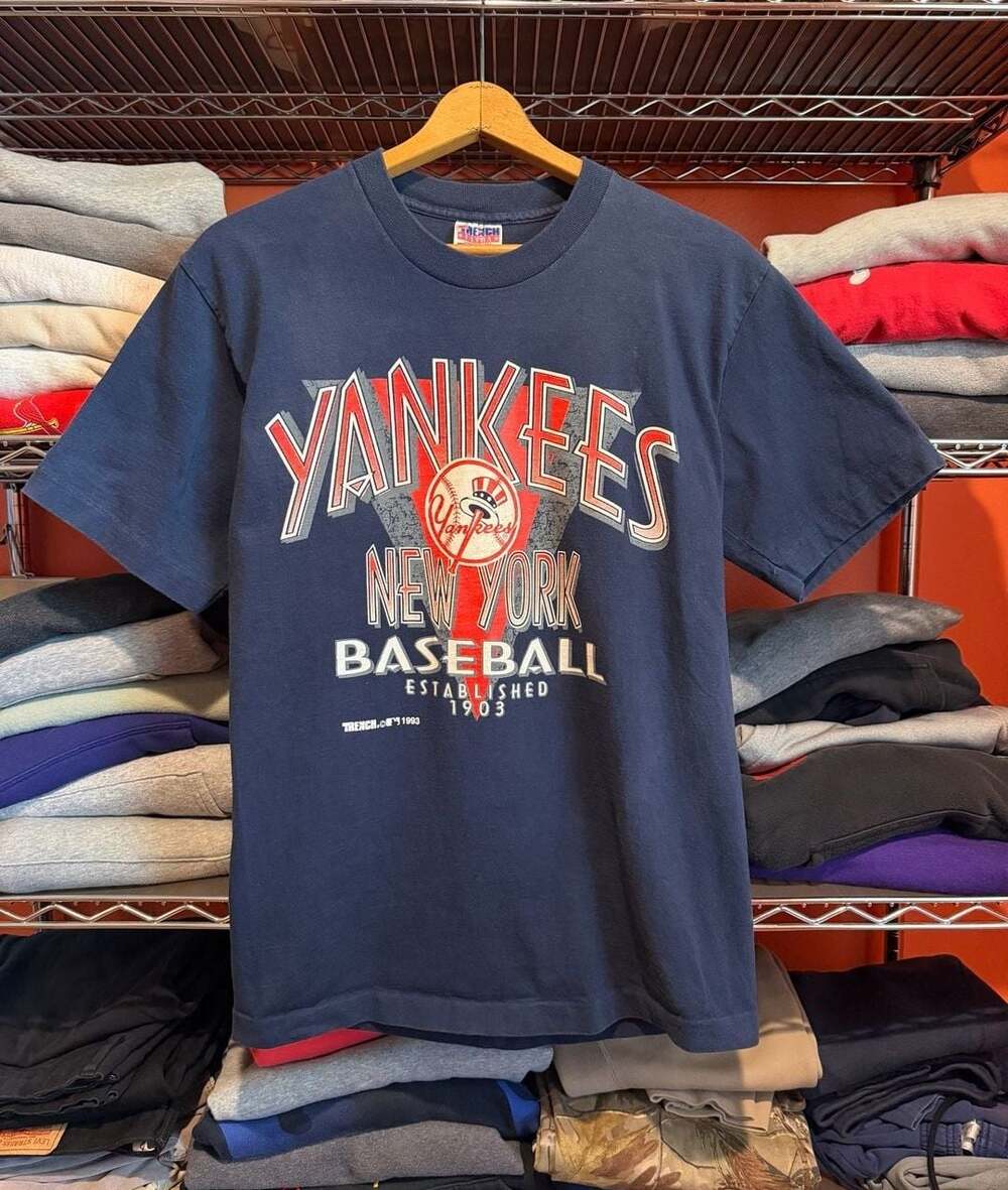 Trench New York Yankees Size Large Vintage 1993 MLB Baseball T-Shirt